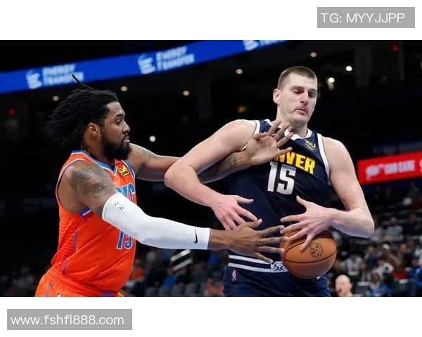 雄鹿与热火季后赛激战正酣精彩直播全程回顾与分析 雄鹿与热火季后赛激战正酣精彩直播全程回顾与分析