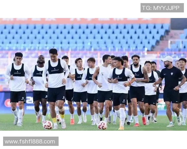 智利天主大学与塞雷的精彩对决引发球迷热议与期待